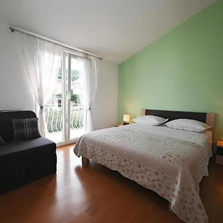 Apartment Mihovilovi